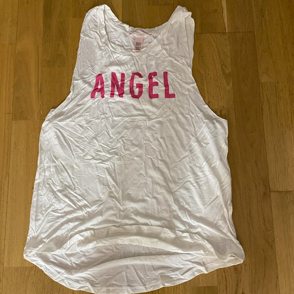 Victoria Secret Woman's Tee (NEW)